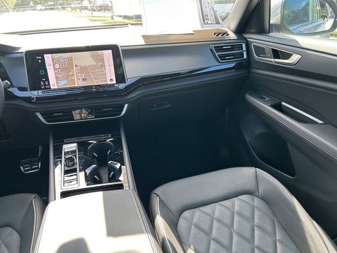 New 2026 Volkswagen Atlas Cross Sport SEL Premium R-Line image 11