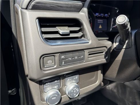 Used 2021 GMC Yukon XL SLT AWD/4WD image 37
