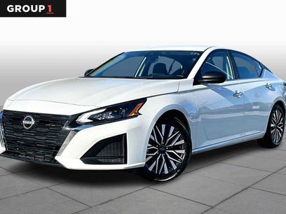 Used 2025 Nissan Altima 2.5 SV