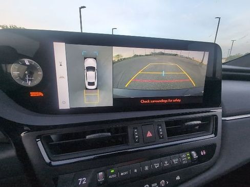 Certified 2025 Lexus ES 300h Ultra Luxury w/ Accessory Package (Z1) image 16