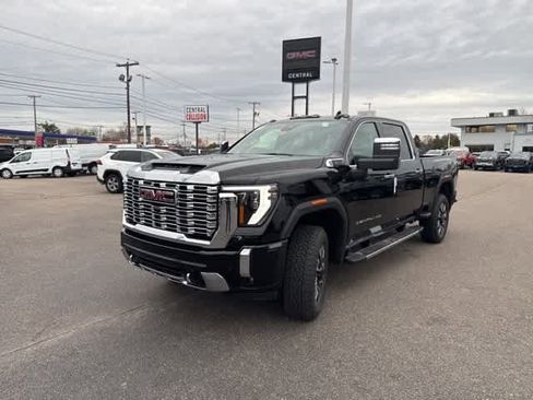 New 2026 GMC Sierra 2500 Denali w/ Denali Reserve Package image 3