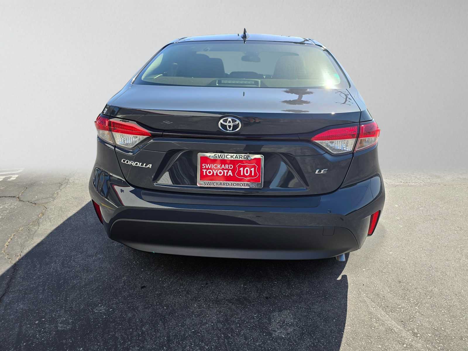 New 2027 Toyota Corolla LE w/ LE Premium Package FWD image 4