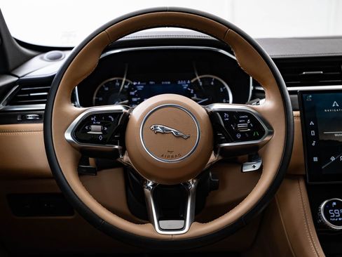 Used 2023 Jaguar F-PACE S AWD/4WD image 40