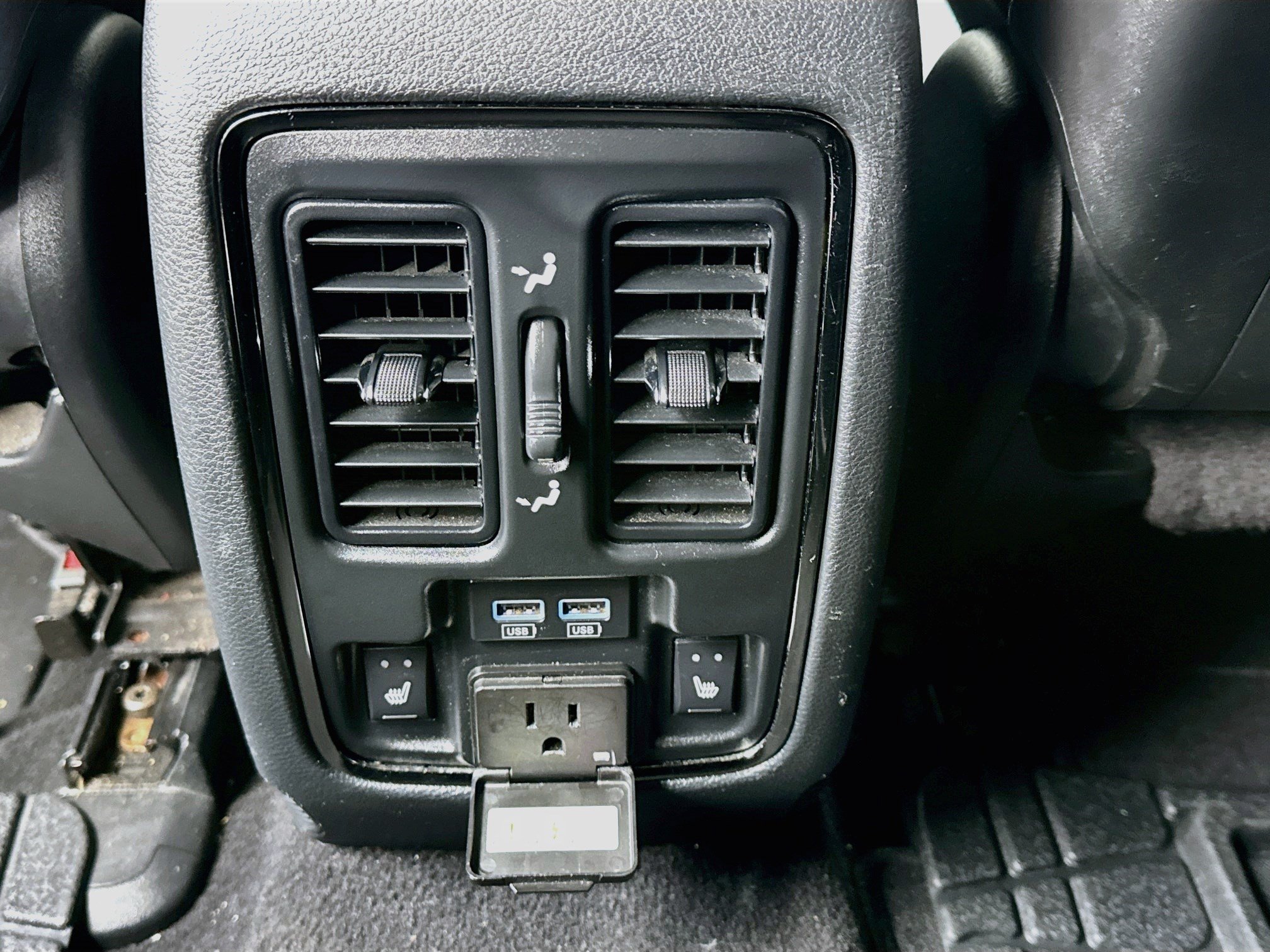 Used 2019 Dodge Durango R/T w/ Blacktop Package RWD image 16