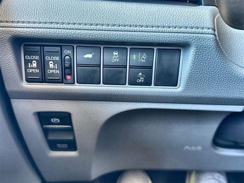 Used 2019 Honda Odyssey EX-L image 17