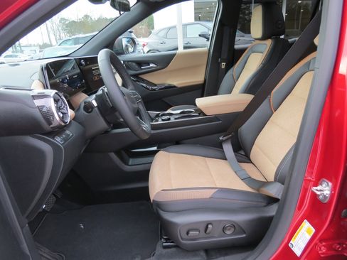 New 2026 Chevrolet Equinox ACTIV FWD image 12
