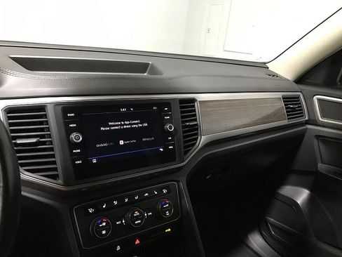 Used 2019 Volkswagen Atlas SE FWD image 25