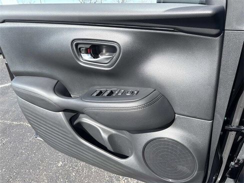 New 2026 Honda HR-V LX image 11