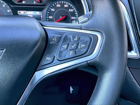 Used 2018 Chevrolet Malibu LT image 24