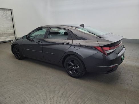 Used 2022 Hyundai Elantra SEL w/ Cargo Package FWD image 3