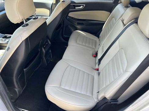Used 2019 Ford Edge SEL w/ Equipment Group 201A image 21