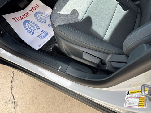 New 2025 Ford Maverick XLT image 19