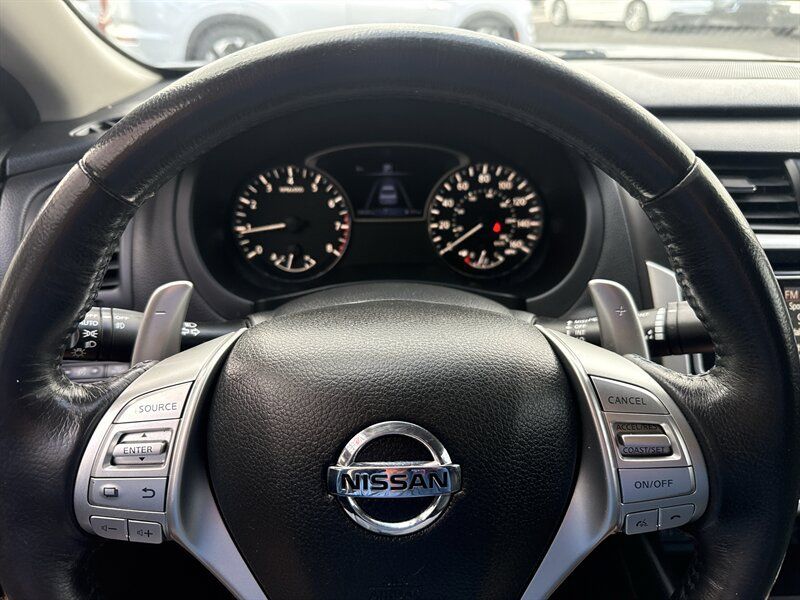 Used 2018 Nissan Altima 2.5 SR FWD image 34