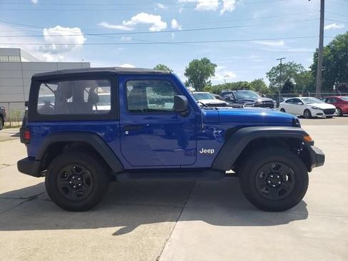Used 2020 Jeep Wrangler Sport AWD/4WD image 3
