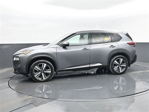 Used 2023 Nissan Rogue SL w/ SL Premium Package image 2