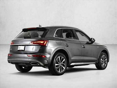 Used 2024 Audi Q5 2.0T Premium Plus w/ Premium Plus Package AWD/4WD image 5