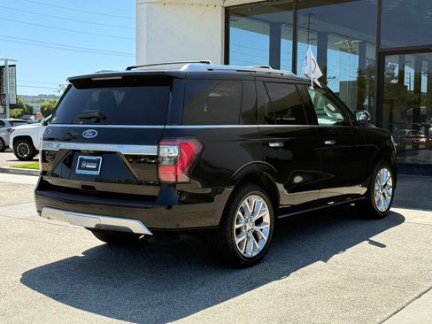 Used 2019 Ford Expedition Platinum RWD image 15