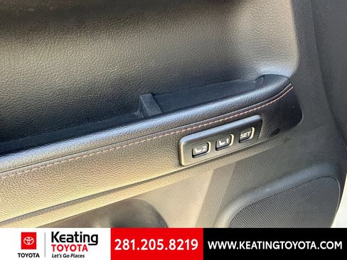 Used 2016 Toyota 4Runner Limited AWD/4WD image 9