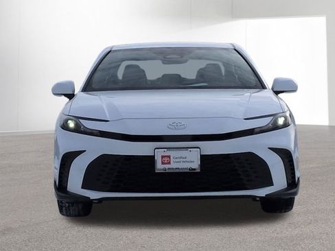 Used 2026 Toyota Camry SE w/ Convenience Package image 2