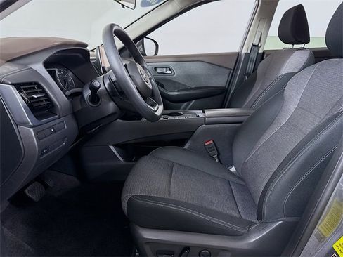 Certified 2023 Nissan Rogue SV image 6
