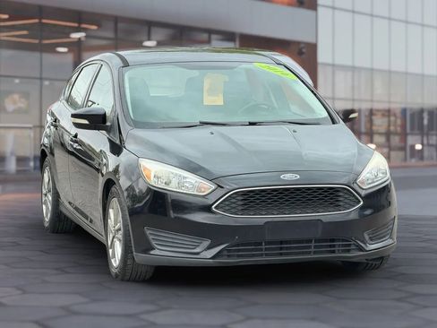 Used 2016 Ford Focus SE w/ SE Cold Weather Package FWD image 1