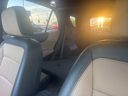 Certified 2022 Chevrolet Equinox Premier image 9