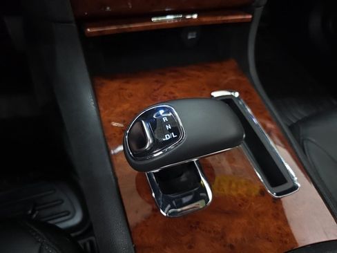 Used 2013 Chrysler 300 AWD w/ Driver Convenience Group image 25