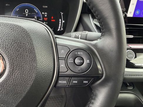 Certified 2024 Toyota Corolla XLE image 29