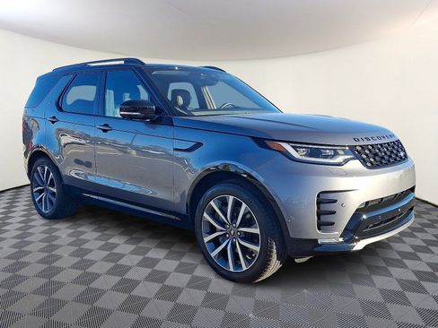 Used 2025 Land Rover Discovery Dynamic SE image 5
