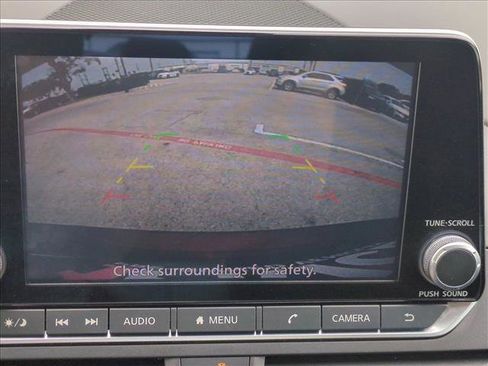 Used 2024 Nissan Altima 2.5 SV image 13