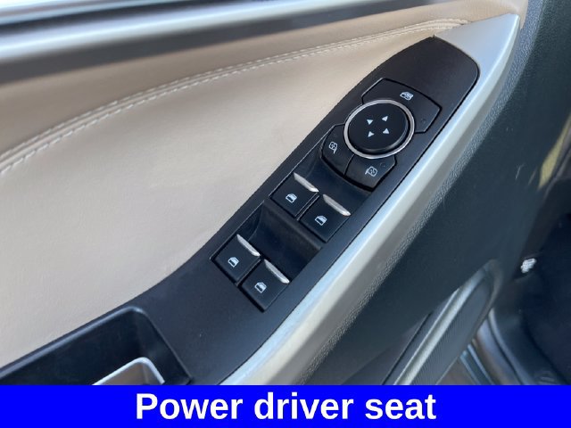 Used 2023 Ford Explorer XLT w/ Equipment Group 202A AWD/4WD image 11