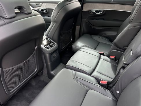 New 2026 Volvo XC90 T8 Ultra w/ Lounge Package AWD/4WD image 10