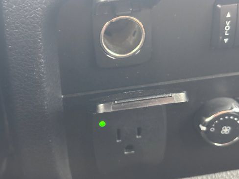 Used 2017 Lincoln Navigator Select image 6