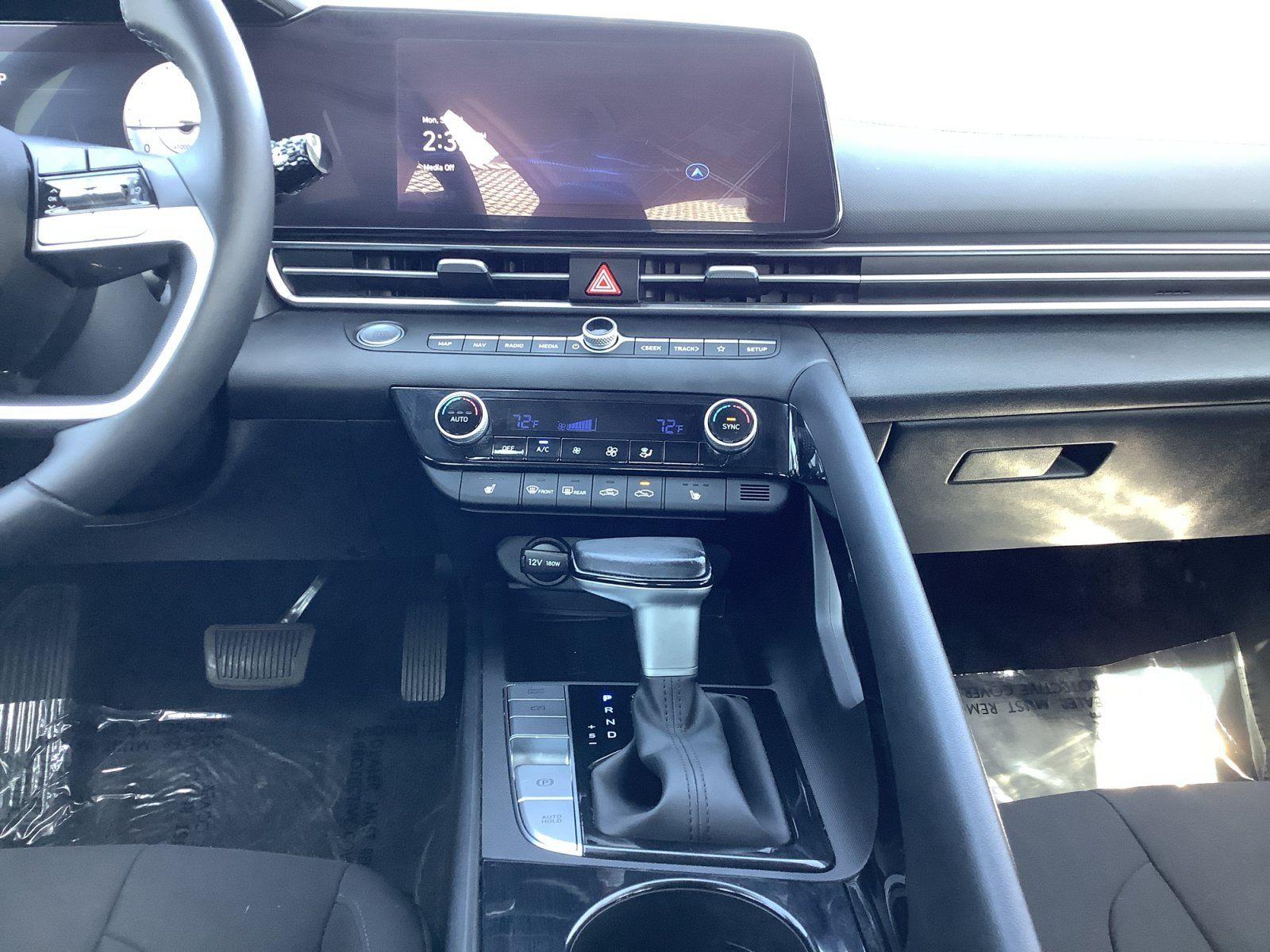 Used 2023 Hyundai Elantra SEL w/ Convenience Package FWD image 11