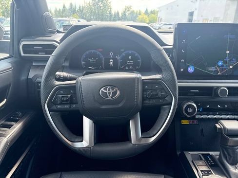 Used 2025 Toyota Tacoma Limited AWD/4WD image 14