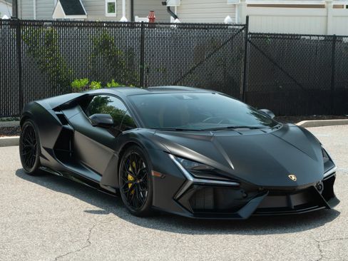 Used 2024 Lamborghini Revuelto AWD/4WD image 29