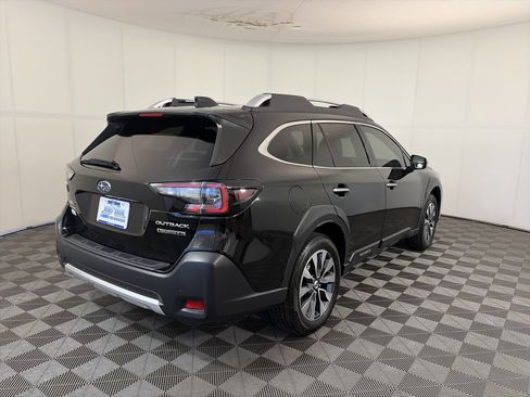 Used 2023 Subaru Outback Touring XT w/ Tech Package 3 AWD/4WD image 5