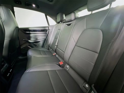 New 2025 Porsche Macan 4 Electric image 24