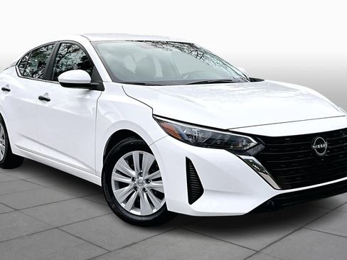 Used 2024 Nissan Sentra S image 3