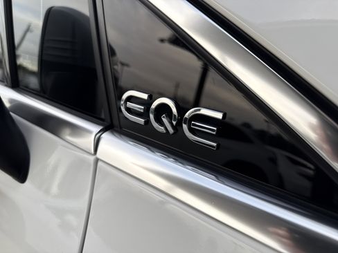 Certified 2023 Mercedes-Benz EQE 350+ SUV image 9