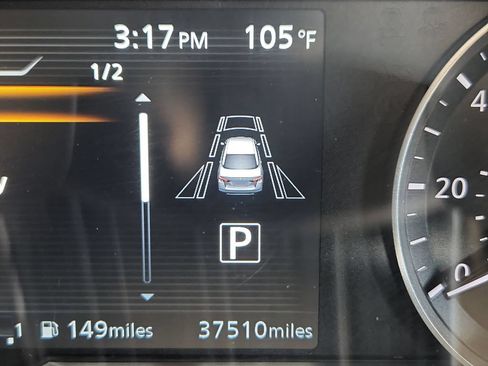 Used 2025 Nissan Versa SV FWD image 27