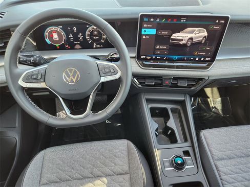 New 2026 Volkswagen Tiguan S image 2