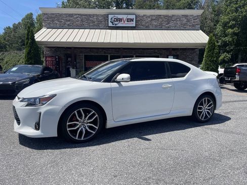 Used 2015 Scion tC FWD image 1