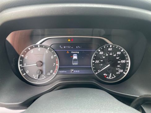 Used 2022 Nissan Titan SV RWD image 23