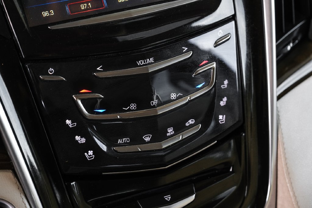 Used 2019 Cadillac Escalade ESV Luxury AWD/4WD image 25