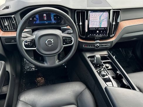 Used 2023 Volvo XC60 B5 Plus w/ Protection Package Premier AWD/4WD image 17
