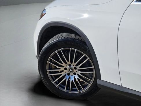 Certified 2026 Mercedes-Benz GLC 300 4MATIC image 5
