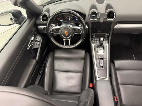 Used 2018 Porsche 718 Boxster RWD image 23