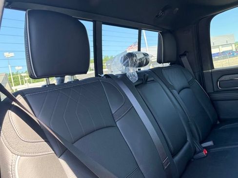 New 2026 RAM 2500 Limited AWD/4WD image 32