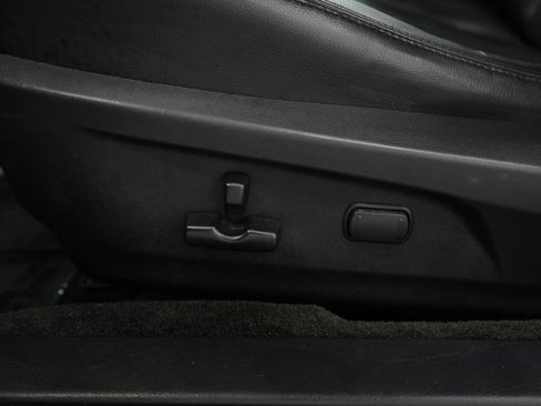 Used 2013 Subaru Legacy 3.6R Limited AWD/4WD image 25